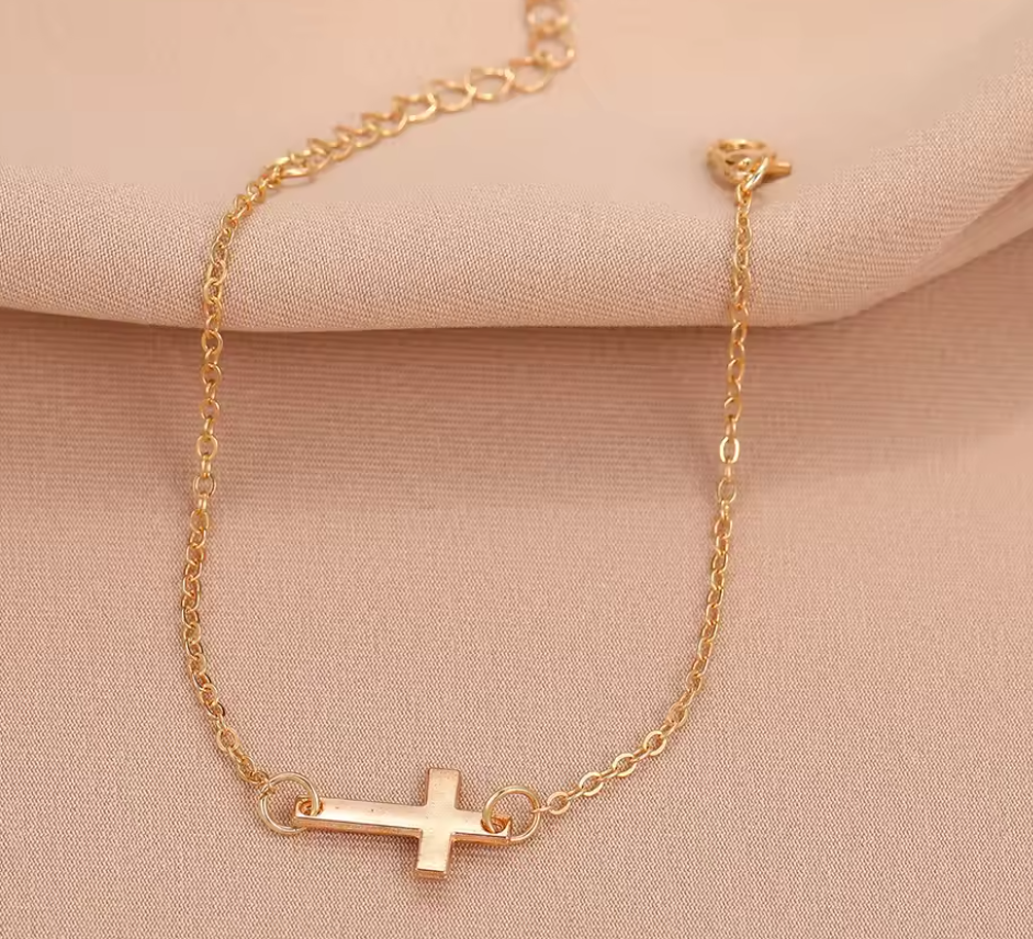 The New Cross Bracelet for Women – Fashionable Light Luxury Faith Bracelet